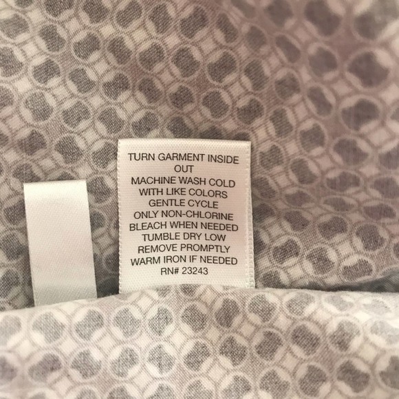 New York & Company Hi-Collar Long Sleeve Button Down Sz M - Picture 8 of 8